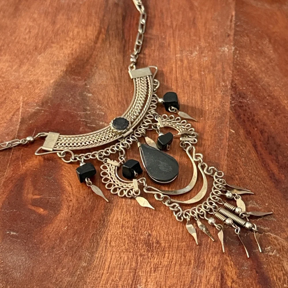 Vintage Peruvian Fringe Necklace Black Stone Boho Wire Work Statement - Picture 3 of 4